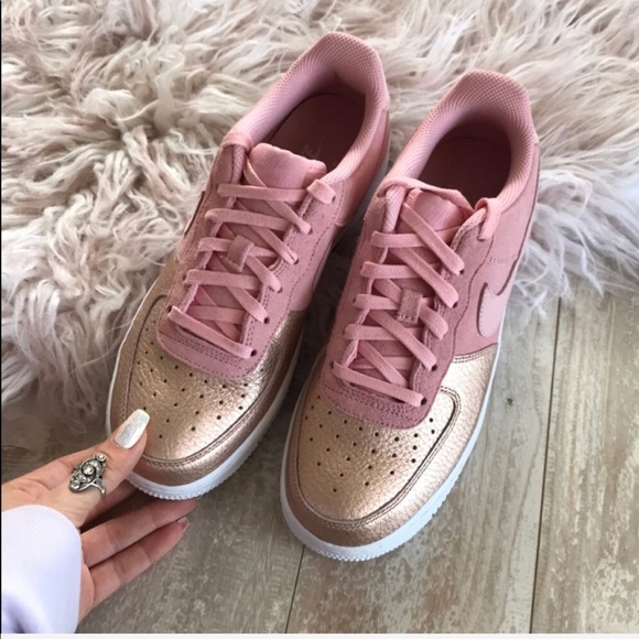 NWT Nike Air Force 1 Rare Pink/Gold! - Picture 4 of 8